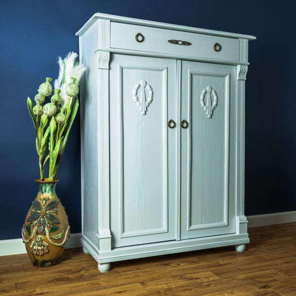 Wardrobe Assembly in Lake Zurich